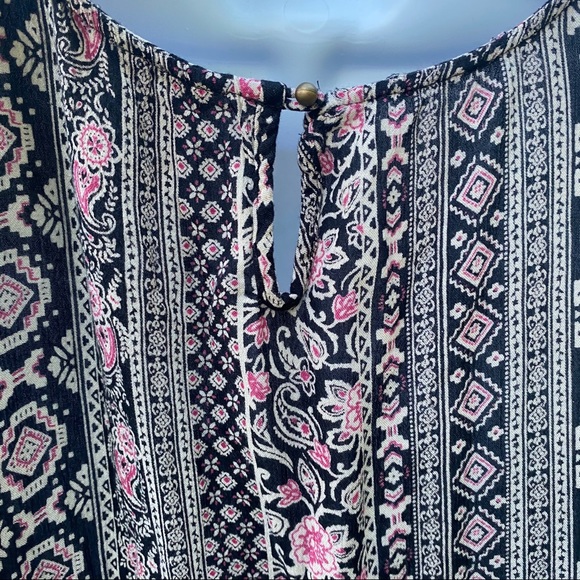 Forever 21 Paisley Pattern Lace Loose Blouse - Picture 5 of 6